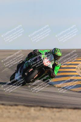 media/Dec-15-2023-Apex Assassins (Fri) [[91f19fb1c7]]/Trackday 1/Session 4 (Turn 12)/